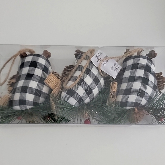 New Owl Farmhouse Rustic Buffalo Plaid Christmas Ornaments Black & White - Picture 2 of 2
